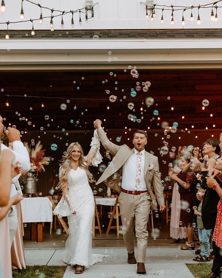 ENDLESS WEDDINGS: LA TENDENCIA DE BODAS QUE NUNCA TERMINAN