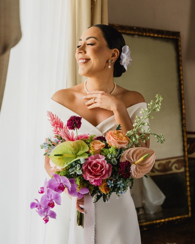 RAMOS QUE ENAMORAN: Guía floral de temporada y el lenguaje secreto de los colores